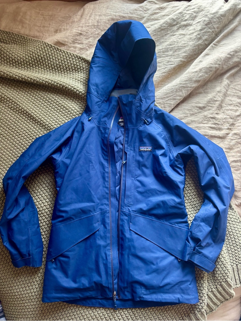 Patagonia Women's Blue Waterproof Ski Jacket